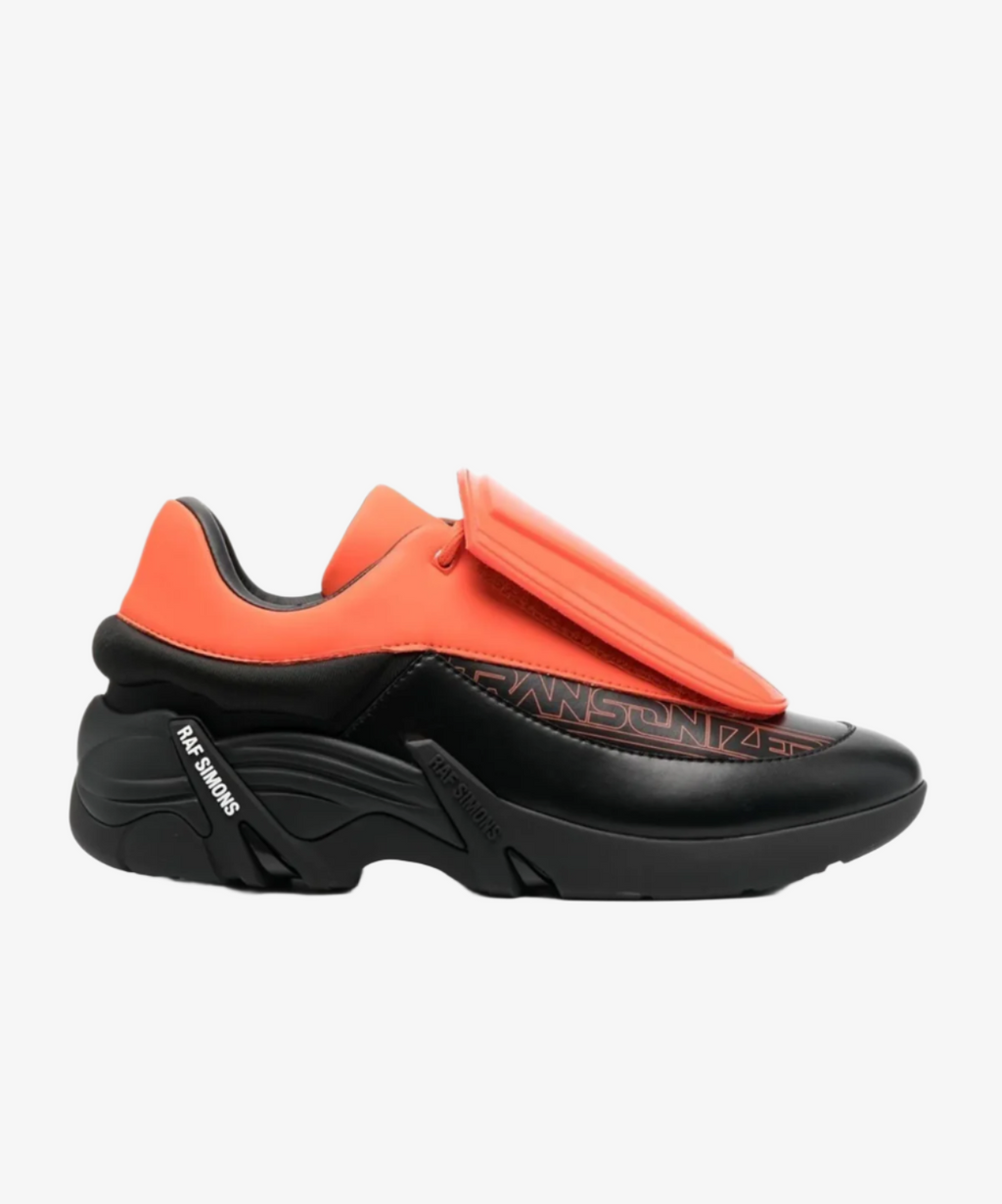 靴 RAF SIMONS RUNNER ANTEI Antei in Black & Red – SVRN