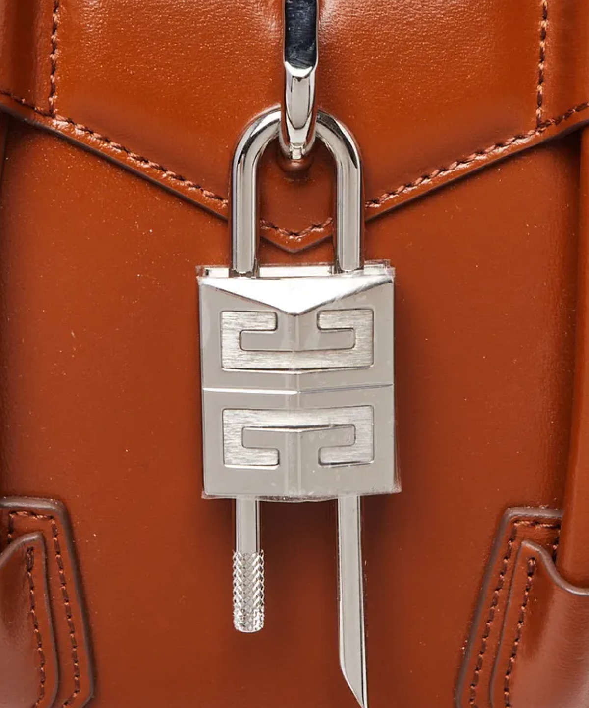 Bottega Andiamo Clutch